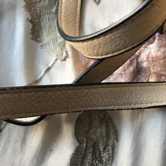 Mossimo Bucket Bag 🍦 - Picture 2 of 4